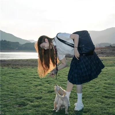 津津井小姐
